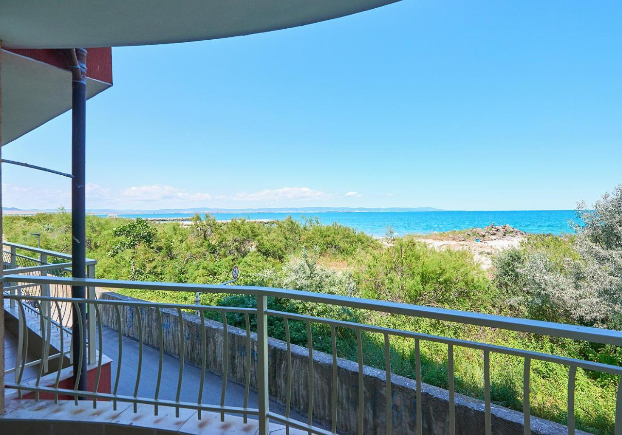 Guest House California Pomorie Buitenkant foto