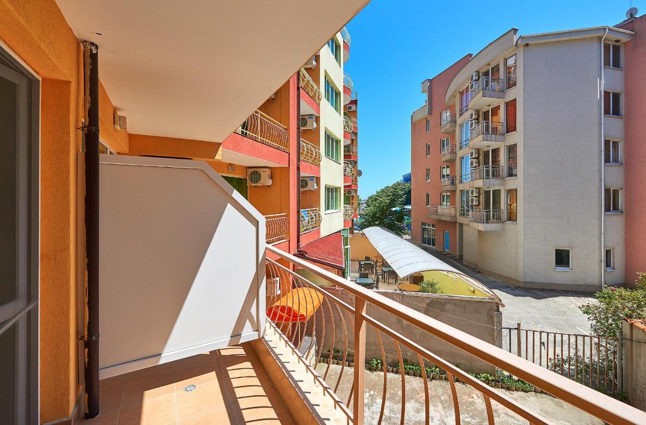 Guest House California Pomorie Buitenkant foto