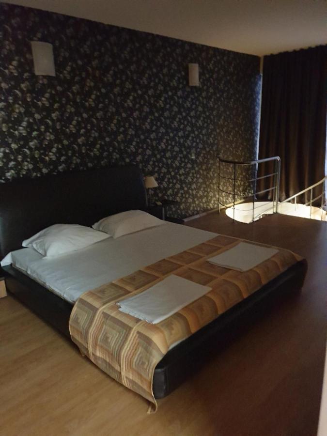 Guest House California Pomorie Buitenkant foto